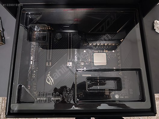 Asus ROG Crosshair VIII Dark Hero X570 + AMD Ryzen 9 5900x on