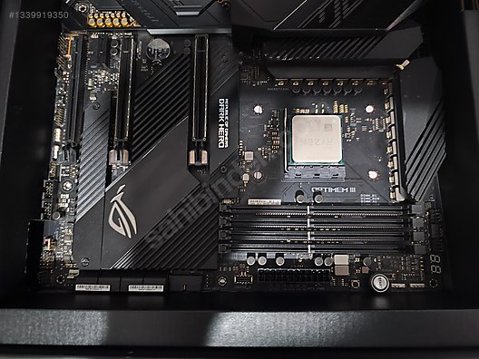 Asus ROG Crosshair VIII Dark Hero X570 + AMD Ryzen 9 5900x on