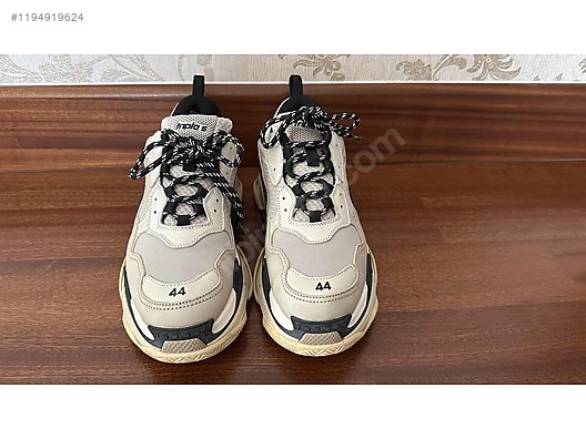 Balenciaga Triple S 44 Numara 100 orjinaldir. Erkek Gunluk Ayakkab Modelleri sahibinden da 1194919624