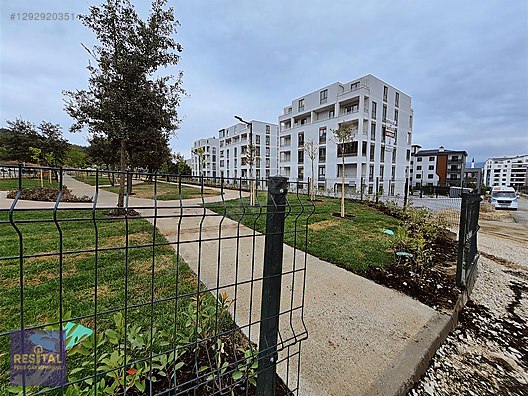 KAYAPA'DA HAVUZLU SİTEDE BAKIMLI 3+1 DUBLEKS DAİRE