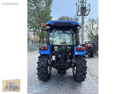 Machinery / Agricultural Machines / Tractors / New Holland / TT4.55