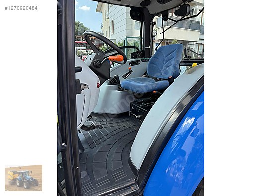 Machinery / Agricultural Machines / Tractors / New Holland / TT4.55