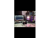 Siyah renkli masaüstü bilgisayar