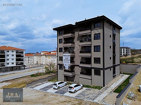 İRA GAYRİMENKUL'DEN GENİŞ BALKONLU 50 M² SIFIR...