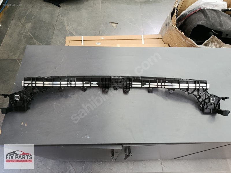 Mercedes C Ön Panel