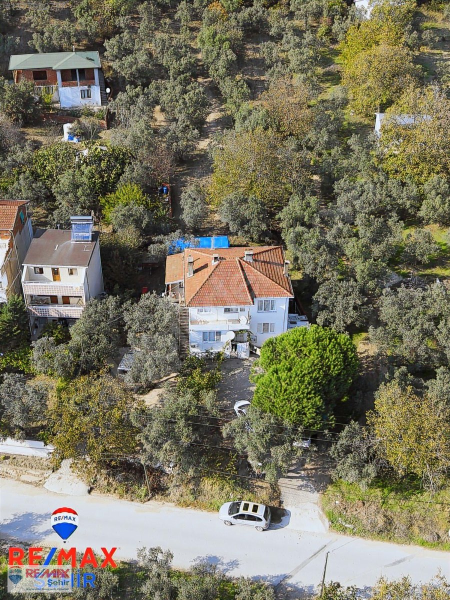 Yatırımlık Fırsat! Fıstıklı'da 765 m² Arsa İçinde 2 Ayrı Daire!