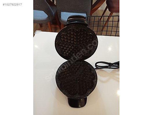 Korkmaz Mia Waffle Makinesi Korkmaz Waffle Makinesi ve Küçük Ev