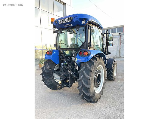 Machinery / Agricultural Machines / Tractors / New Holland / T4.70S