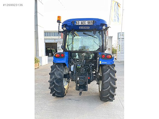 Machinery / Agricultural Machines / Tractors / New Holland / T4.70S