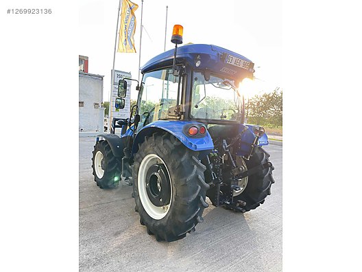 Machinery / Agricultural Machines / Tractors / New Holland / T4.70S