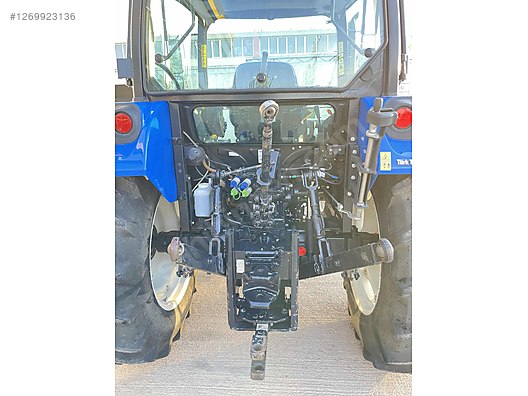 Machinery / Agricultural Machines / Tractors / New Holland / T4.70S