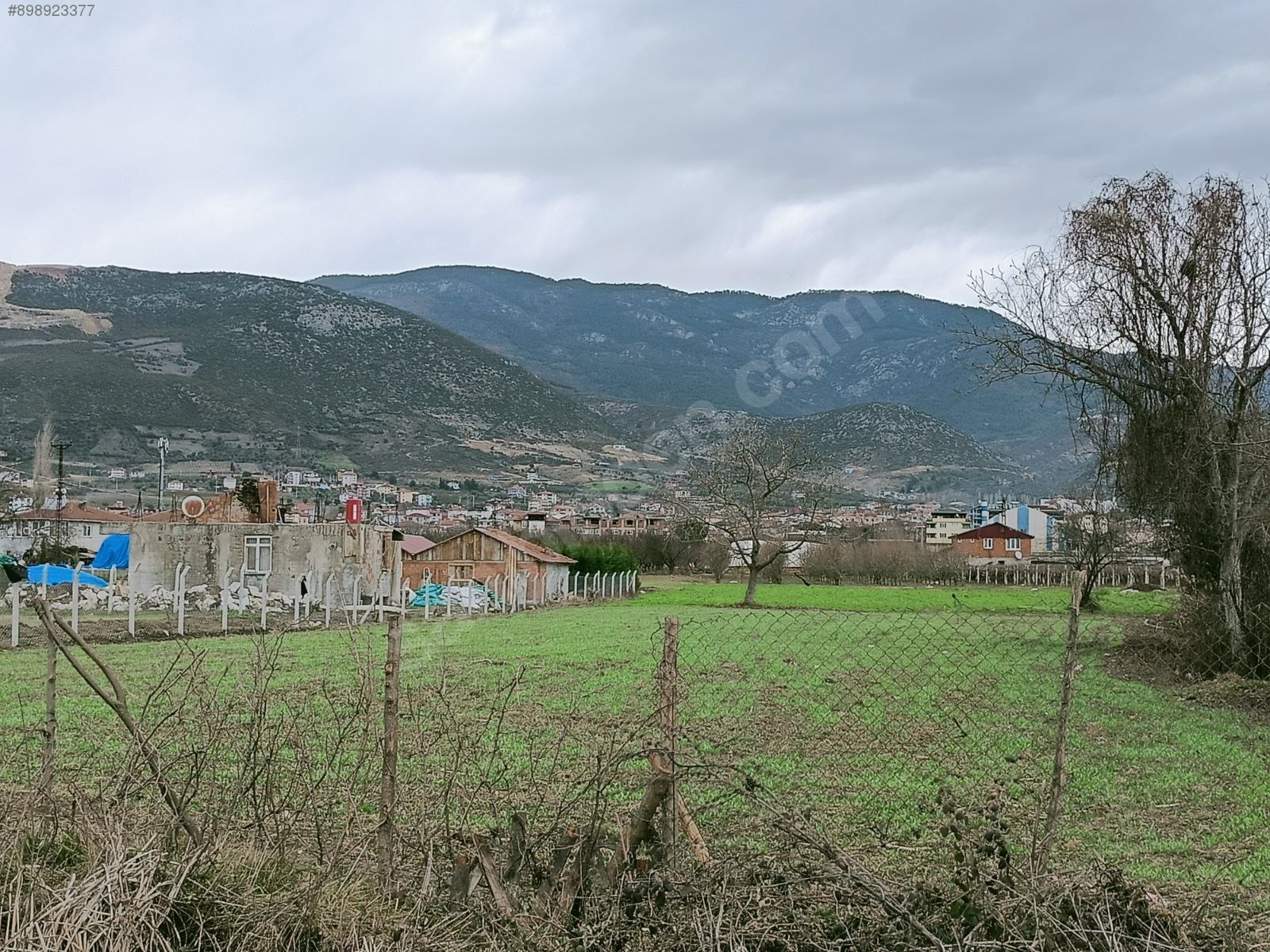 SAKARYA PAMUKOVA CUMHURİYET MAHALLESİNDE SATILIK 2 KATLI EV Satılık