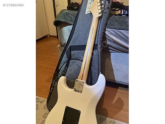 İkinci El ve Sıfır Alışveriş / Müzik / Müzik Aletleri / Telli Çalgılar / Gitar / Elektro