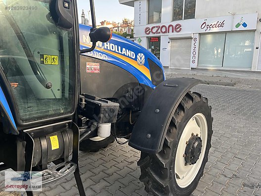 Machinery / Agricultural Machines / Tractors / New Holland / TD110D