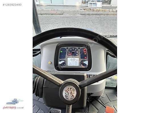 Machinery / Agricultural Machines / Tractors / New Holland / TD110D