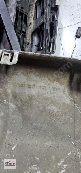 Dacia Sandero Tampon (Arka)