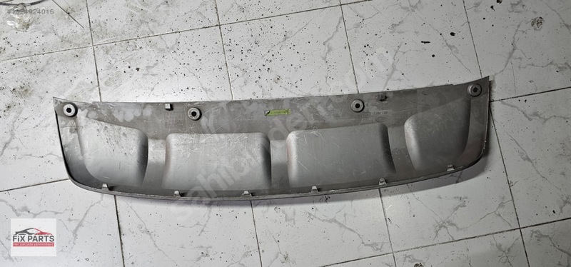 Land Rover Range Rover Tampon (Arka)