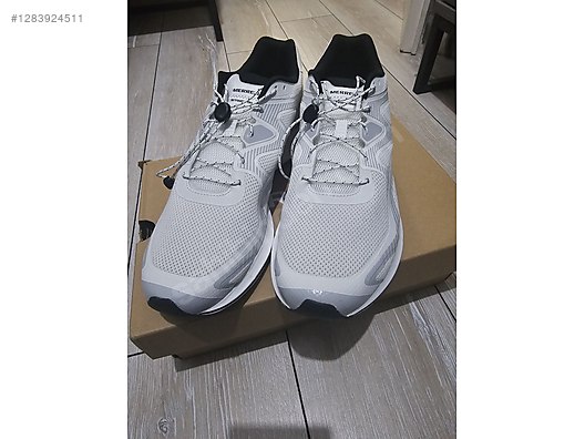 Used & Brand New Items / Clothing & Accessories / Men / Shoes / Sneakers & Sport