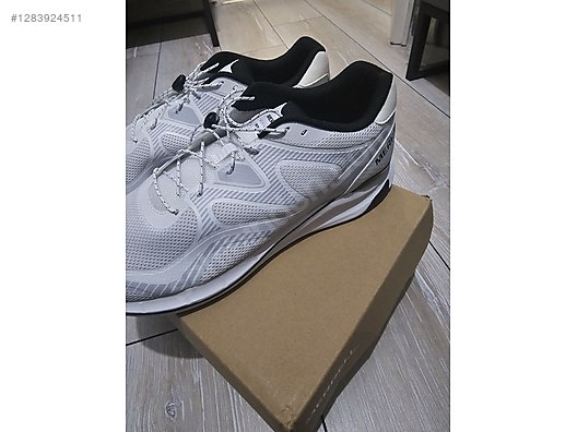 Used & Brand New Items / Clothing & Accessories / Men / Shoes / Sneakers & Sport