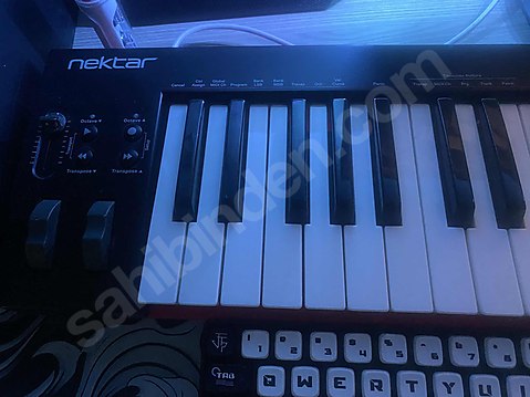 Nektar SE49 Midi Klavye