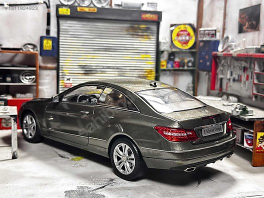 ヨ*シ様 Norev Mercedes-Benz E klasse coupe Norev Diecast Model 1:18 Mercedes Benz Araba - 1311924823