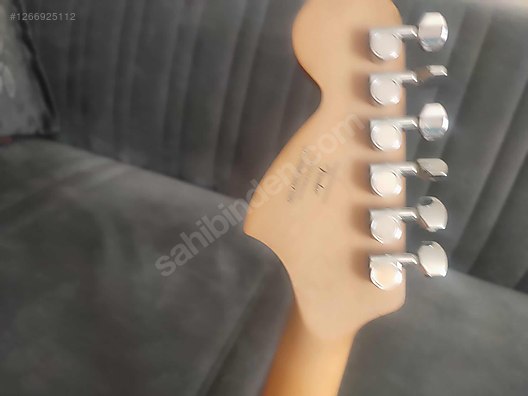 Squier Elektro Gitar
