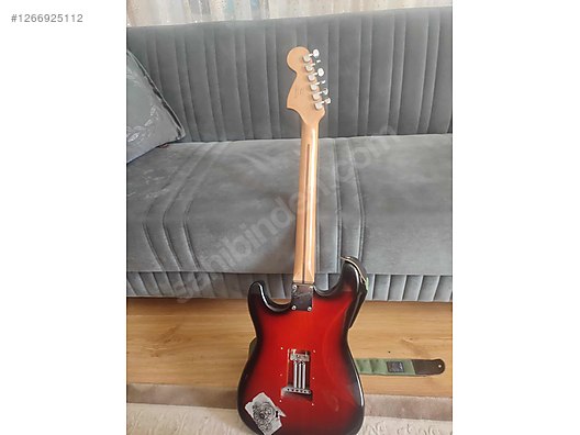 Squier Elektro Gitar