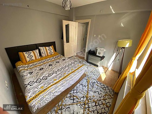 KÜTAHYA GAYRİMENKULDEN SATILIK LÜKS EŞYALI KİRACILI 1+1 SİTE İÇİ