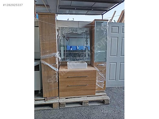 İkinci El ve Sıfır Alışveriş / Bahçe & Yapı Market / Yapı Malzemeleri / Banyo & Mutfak / Banyo Dolabı