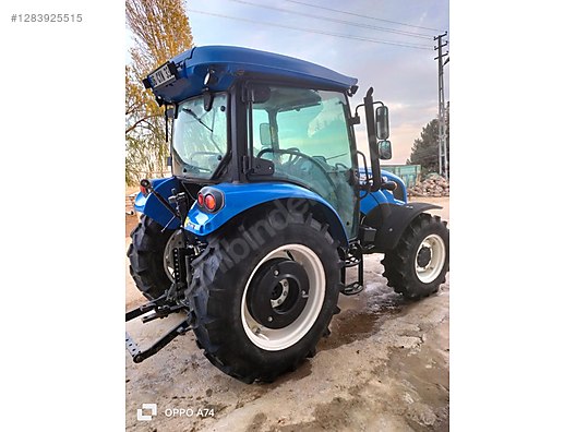 Machinery / Agricultural Machines / Tractors / New Holland / T4.70S