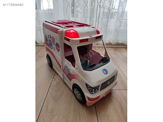 Ambulans barbie fashion