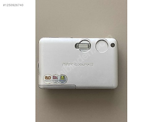 Nikon Coolpix S3 Kompakt Dijital Fotoğraf Makinesi Fiyatları