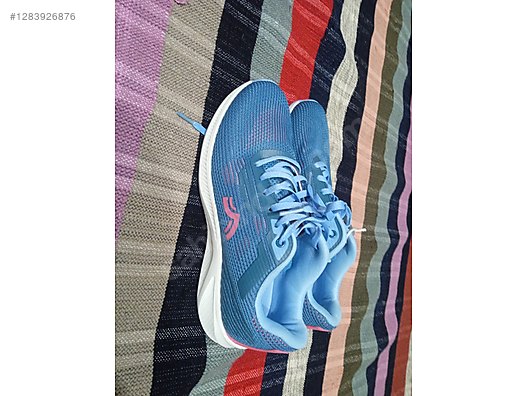 Used & Brand New Items / Sports / Athletics / Running / Shoes