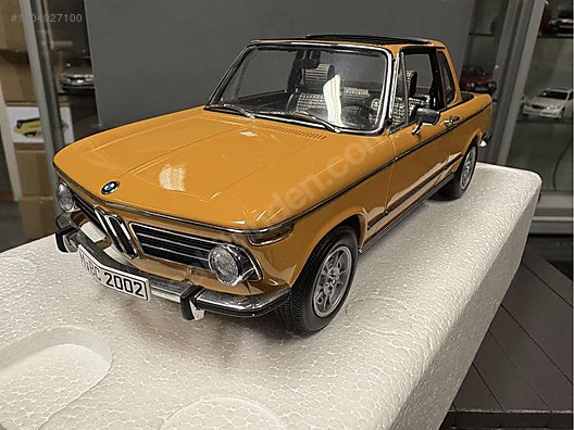  2002 Baur Cabrio 1:18 AUTOart　オートアート BMW 2002 Baur Cabrio 1:18 AUTOart オートアート - メルカリ