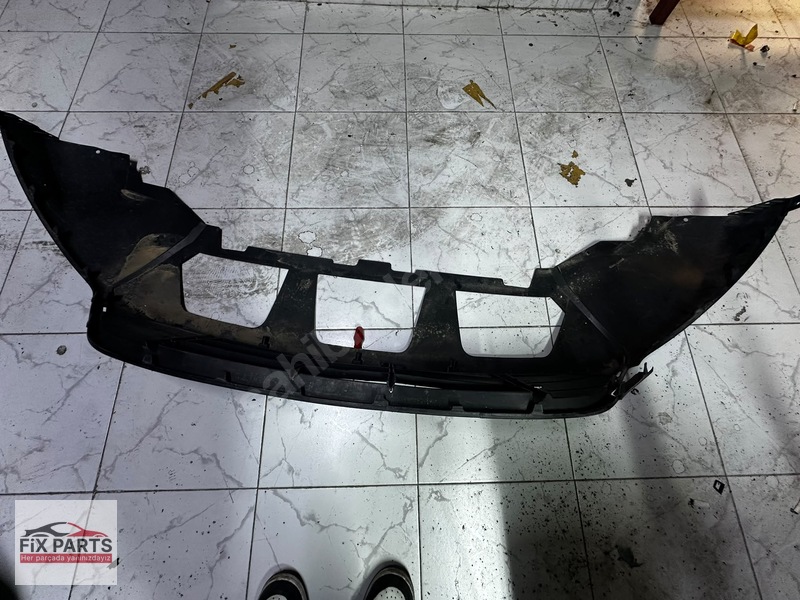 Ford Kuga Tampon (Ön)