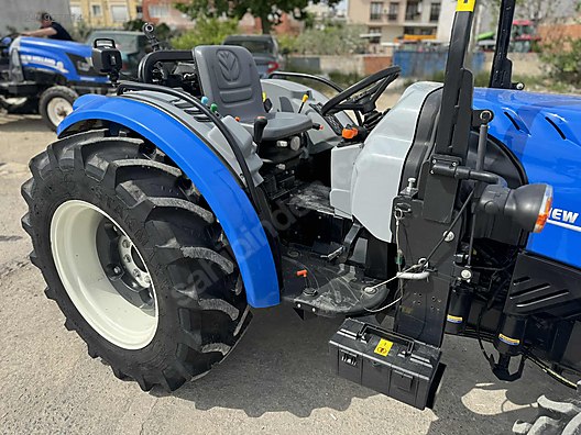 Machinery / Agricultural Machines / Tractors / New Holland / T3.60F