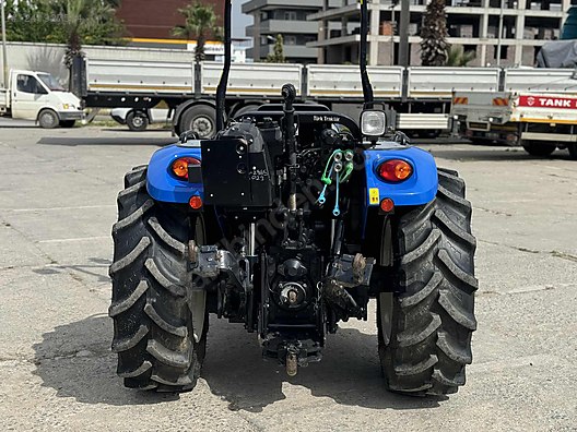 Machinery / Agricultural Machines / Tractors / New Holland / T3.60F