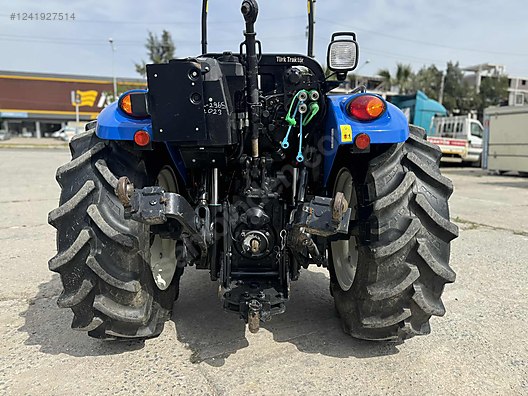 Machinery / Agricultural Machines / Tractors / New Holland / T3.60F