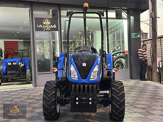 Machinery / Agricultural Machines / Tractors / New Holland / TD4.100F