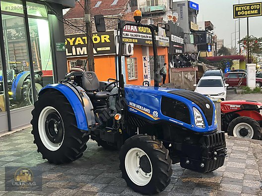 Machinery / Agricultural Machines / Tractors / New Holland / TD4.100F