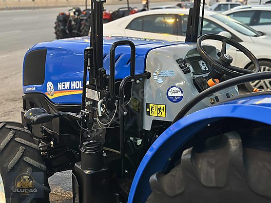 Machinery / Agricultural Machines / Tractors / New Holland / TD4.100F