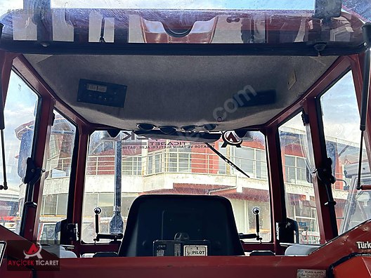 Machinery / Agricultural Machines / Tractors / New Holland / 54C