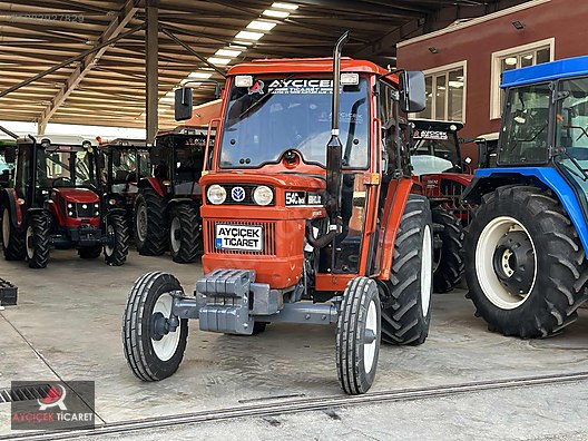 Machinery / Agricultural Machines / Tractors / New Holland / 54C