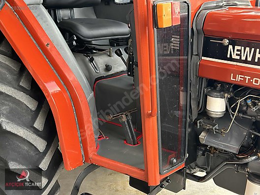 Machinery / Agricultural Machines / Tractors / New Holland / 54C