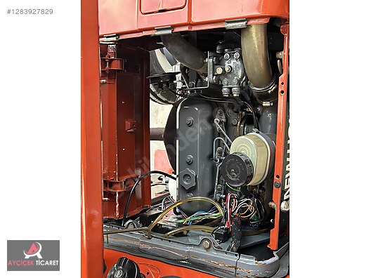 Machinery / Agricultural Machines / Tractors / New Holland / 54C