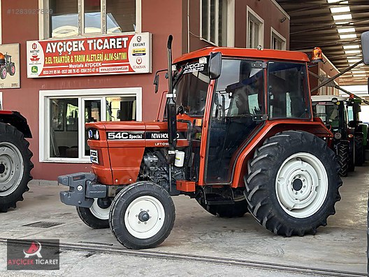 Machinery / Agricultural Machines / Tractors / New Holland / 54C