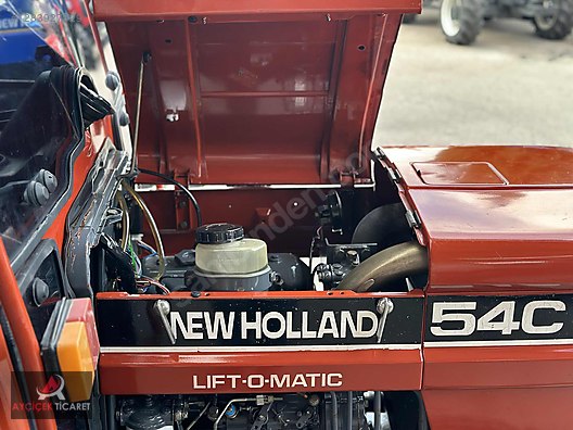 Machinery / Agricultural Machines / Tractors / New Holland / 54C