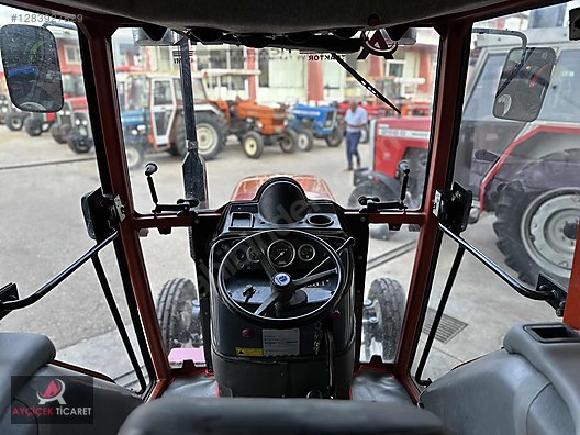 Machinery / Agricultural Machines / Tractors / New Holland / 54C