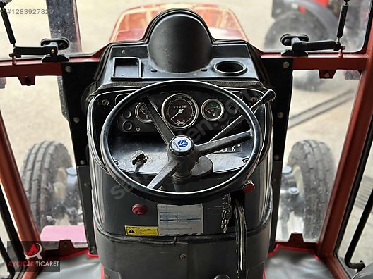 Machinery / Agricultural Machines / Tractors / New Holland / 54C