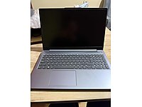 Hiç kullanılmamış bilgisayar